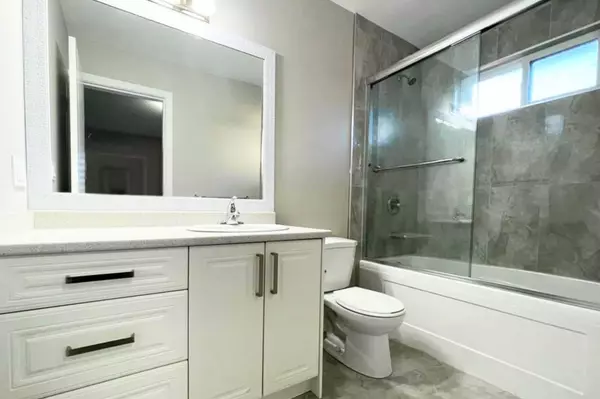 Abbotsford, BC V2T 4C8,32565 George Ferguson WAY