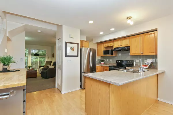 Chilliwack, BC V2R 5T3,46906 Russell RD #40