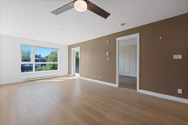 Burnaby, BC V3N 0E6,7058 14th AVE #325