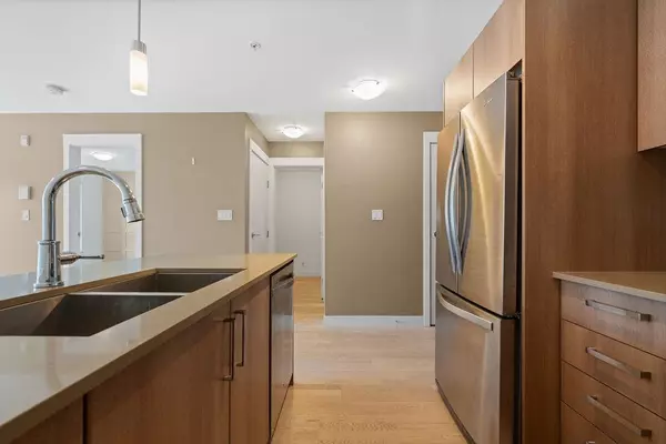 Burnaby, BC V3N 0E6,7058 14th AVE #325