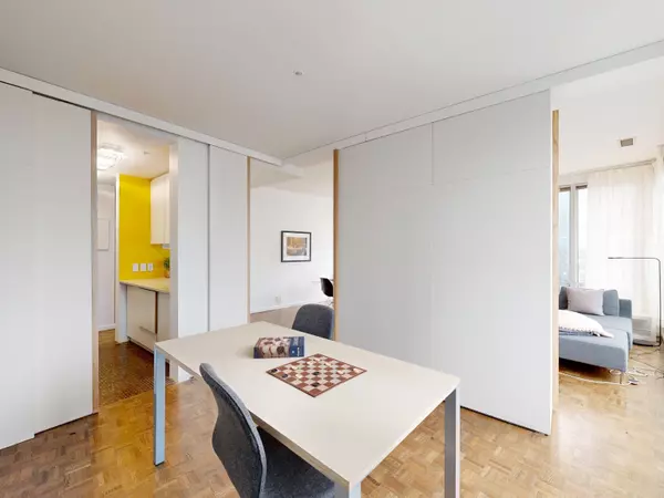 989 Nelson ST #1207 Vancouver, BC V6Z 2S1