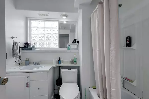 Abbotsford, BC V2T 1K3,32373 Grouse CT