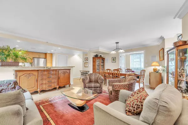 168 Prior ST Vancouver, BC V6A 0A6