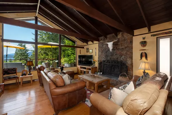 Lions Bay, BC V0N 2E0,315 Bayview RD