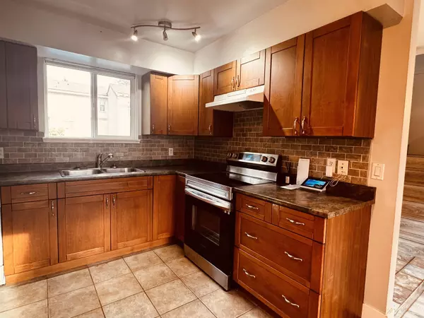 Surrey, BC V3S 5M8,6211 W Greenside DR