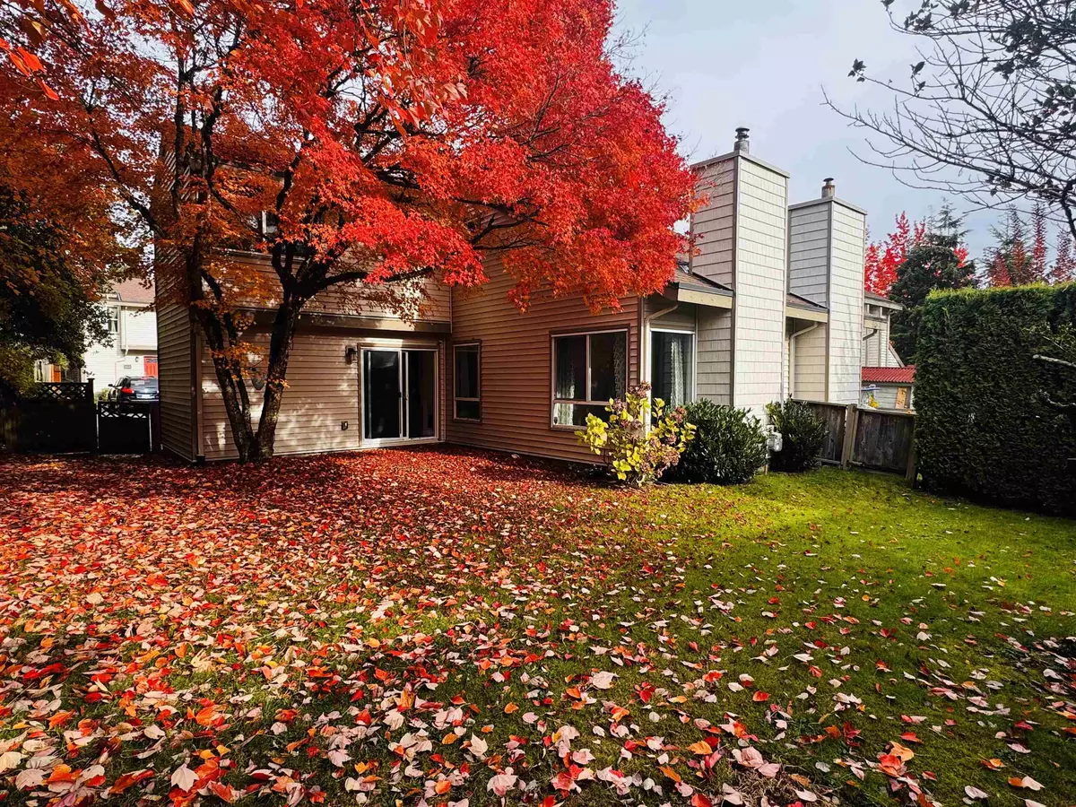 Surrey, BC V3S 5M8,6211 W Greenside DR