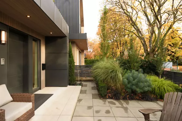 Vancouver, BC V6K 3A2,2939 W 15th AVE