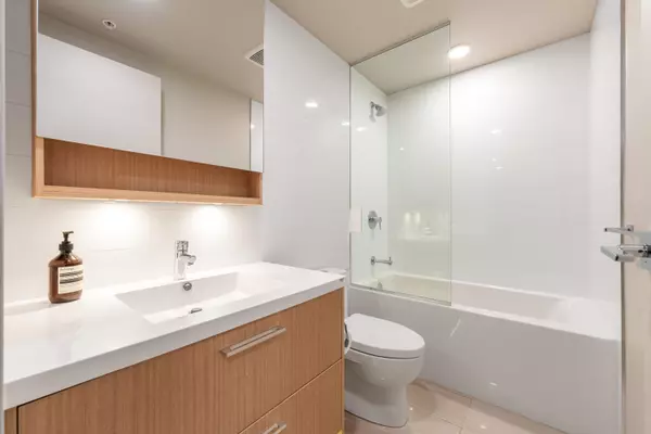 Richmond, BC V6X 0R8,5580 No. 3 RD #905