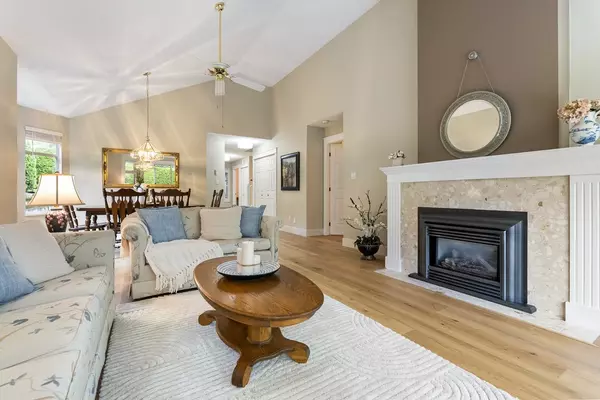 Surrey, BC V4P 1A1,2672 151st ST #29