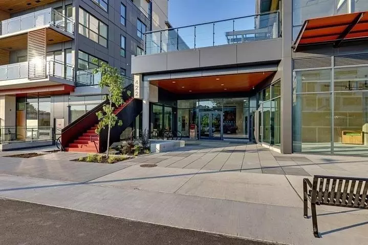 Vancouver, BC V7L 0K1,422 3rd ST #514