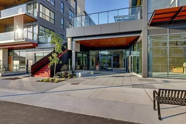 422 3rd ST #514, Vancouver, BC V7L 0K1