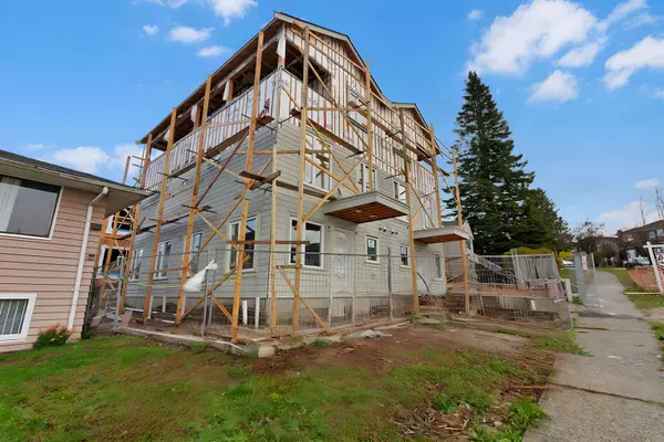 3581 Haida ST #4, Vancouver, BC V5M 3Y9