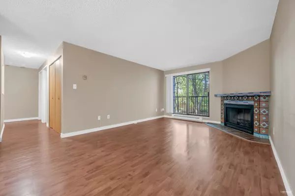 Richmond, BC V6Y 1X9,7291 Moffatt RD #207