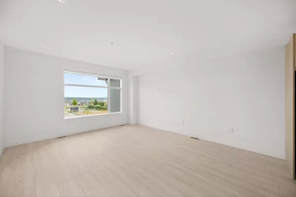 Langley, BC V2Y 2Y6,20335 70a AVE #39