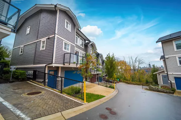 Surrey, BC V3V 0E9,10488 124 ST #18