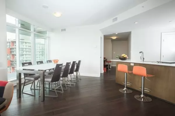 1372 Seymour ST #2601, Vancouver, BC V6B 0L1