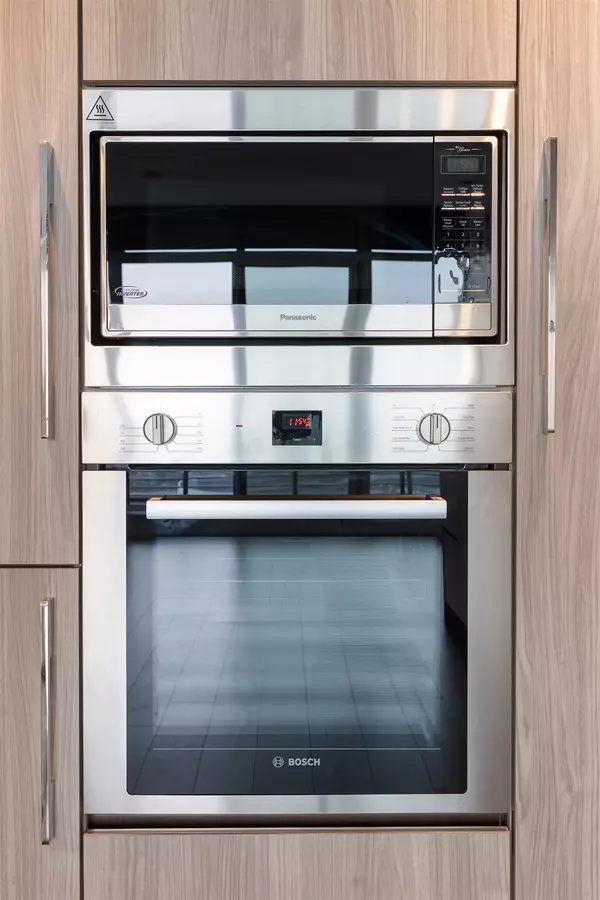 Burnaby, BC V5C 0M8,4720 Lougheed HWY #2410