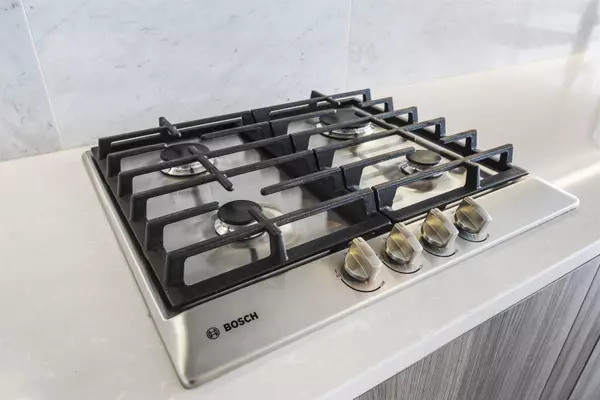 Burnaby, BC V5C 0M8,4720 Lougheed HWY #24xx