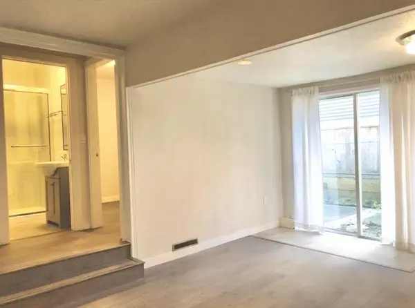 Surrey, BC V3R 3T3,10307 146 ST