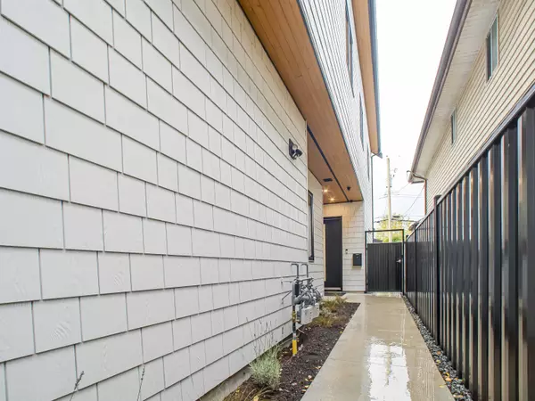 Vancouver, BC V6L 1K4,2785 W 21 AVE #2