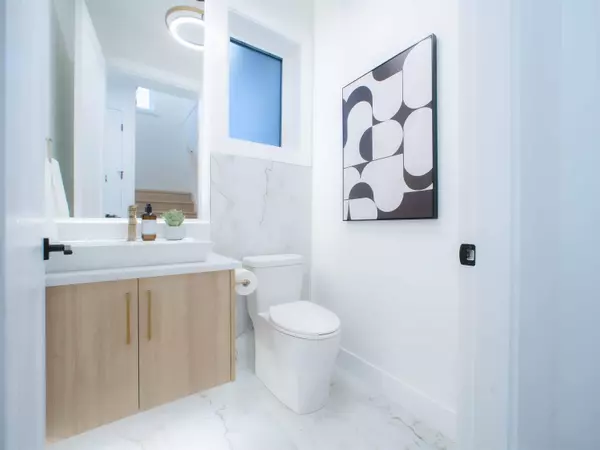 Vancouver, BC V6L 1K4,2785 W 21 AVE #2