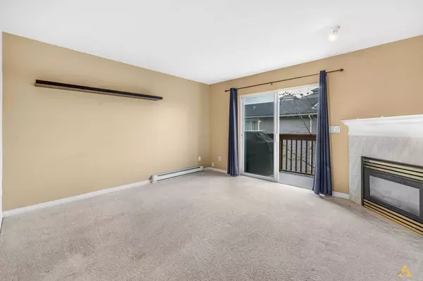 Langley, BC V3A 3X6,19700 56 AVE #112