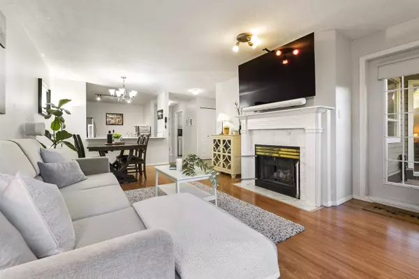 Surrey, BC V3R 0T8,15130 108 AVE #115