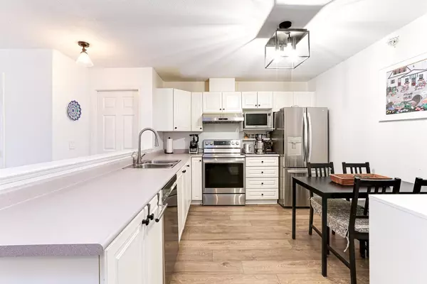 Port Coquitlam, BC V3B 1P2,1558 Grant AVE #402