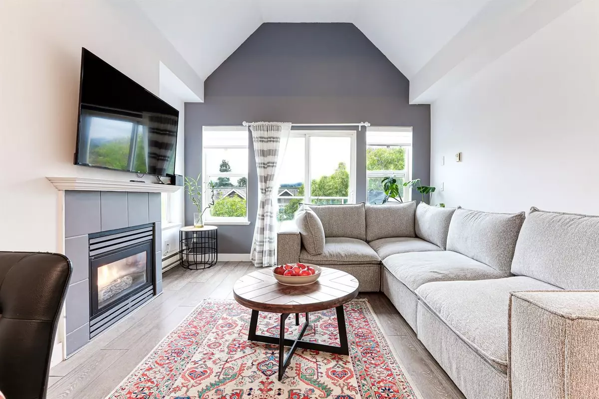 Port Coquitlam, BC V3B 1P2,1558 Grant AVE #402