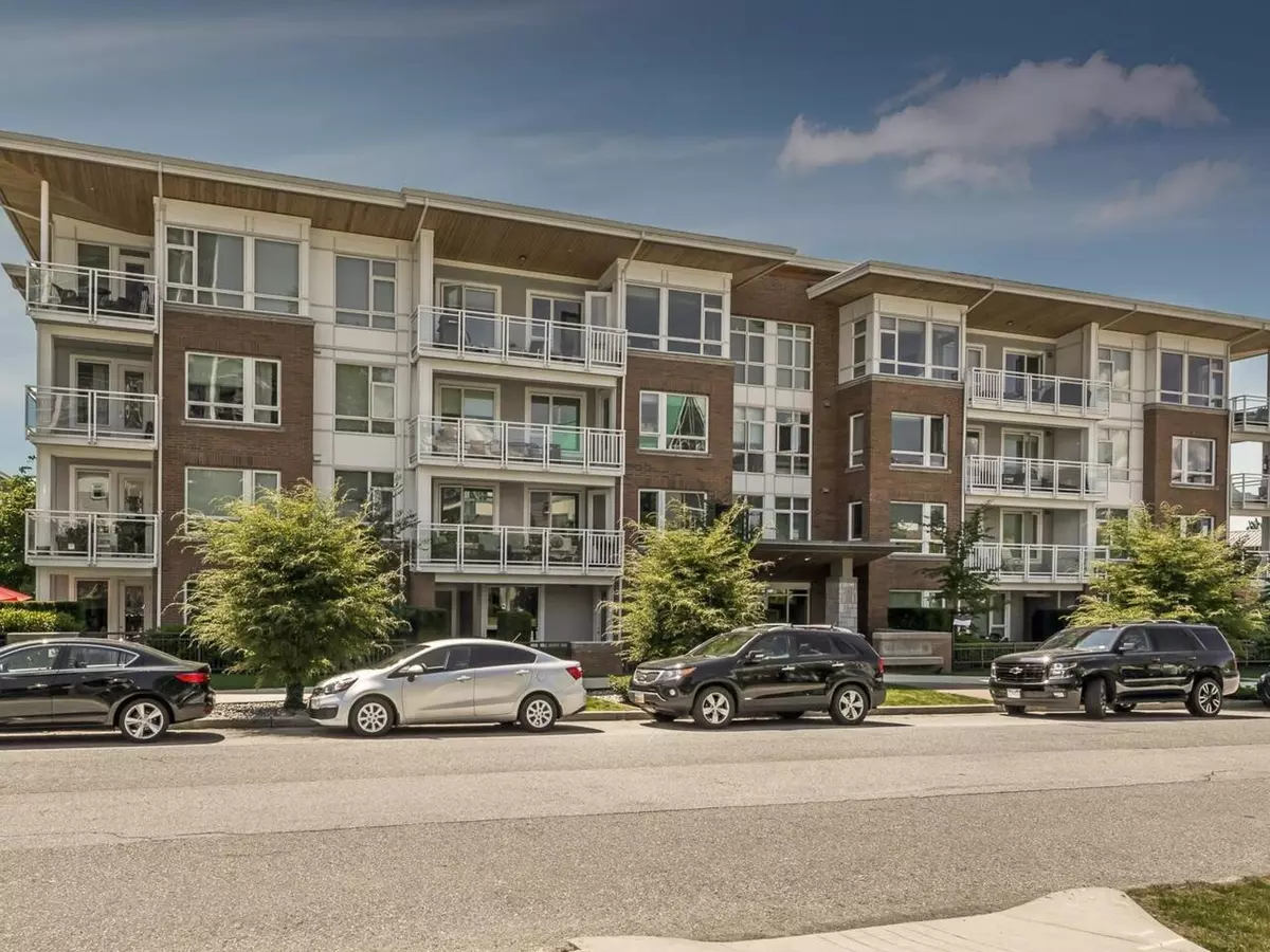 North Vancouver, BC V7M 0C2,217 W 8th ST #307