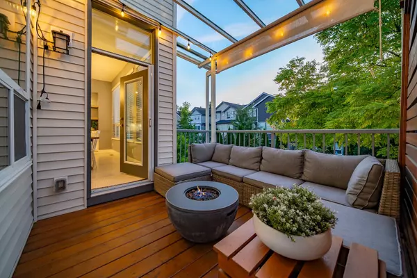 Maple Ridge, BC V2W 1G3,10293 Wynnyk WAY