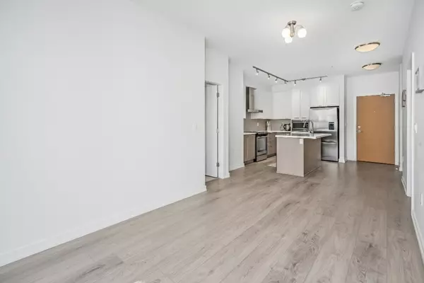 Coquitlam, BC V3J 0E5,611 Regan AVE #303
