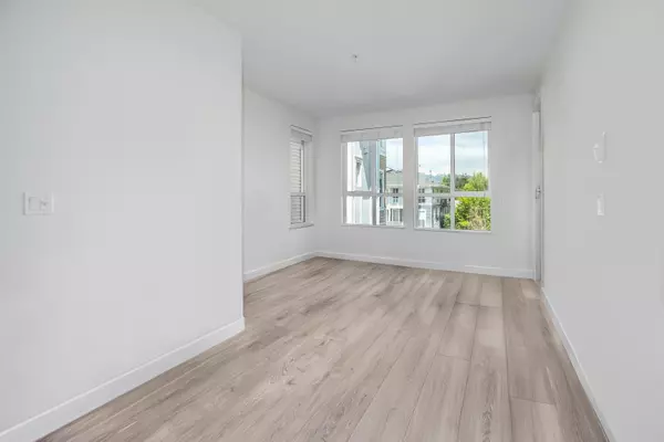 Coquitlam, BC V3J 0E5,611 Regan AVE #303