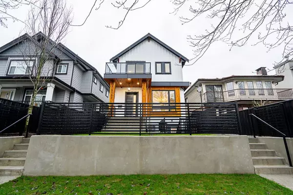 2753 Nanaimo ST #1, Vancouver, BC V5N 5E9