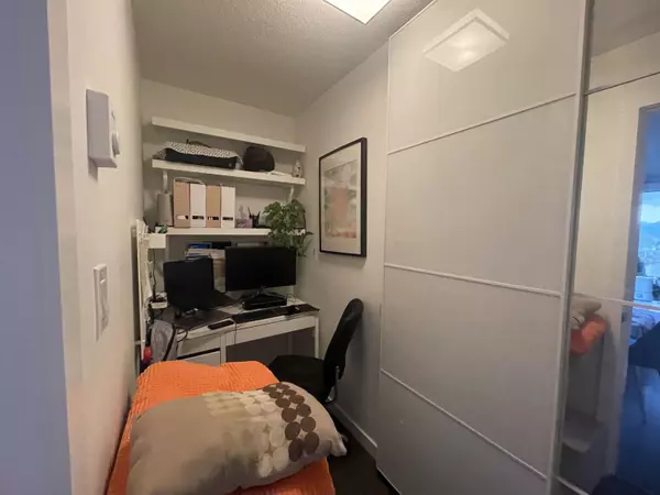 Vancouver, BC V5R 0E3,5515 Boundary RD #954