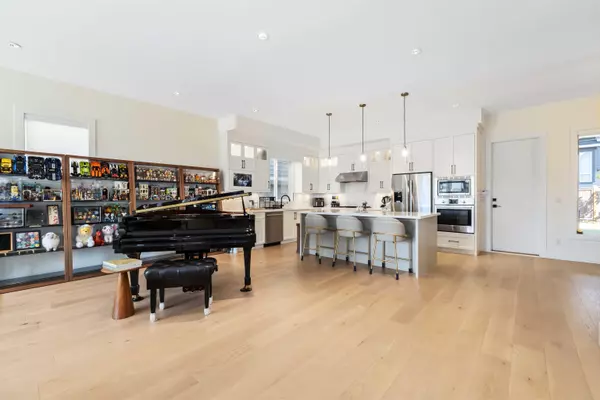 Surrey, BC V3Z 1B9,16591 20 AVE