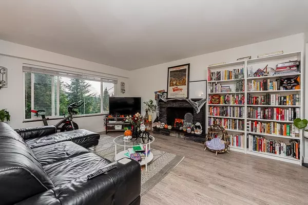 North Vancouver, BC V7K 2K3,4377 Mountain HWY