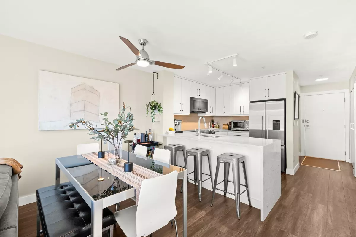 North Vancouver, BC V7M 1E8,124 W 3rd ST #410