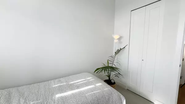 Coquitlam, BC V3K 0H3,708 Edgar AVE #209