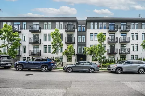708 Edgar AVE #209, Coquitlam, BC V3K 0H3