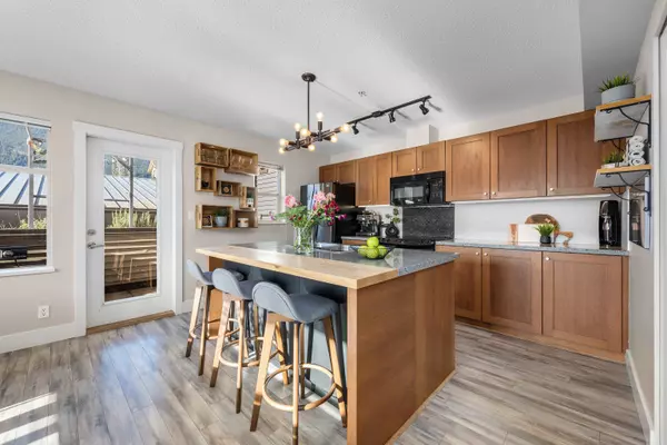 38226 Eaglewind BLVD Squamish, BC V8B 0T2