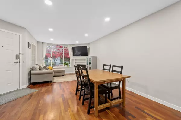 Maple Ridge, BC V2X 3J7,23085 118th AVE #54