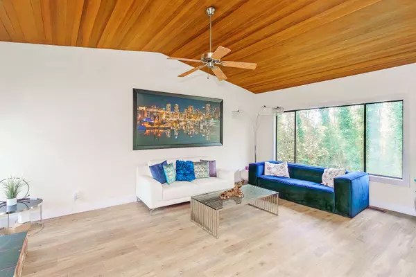 Maple Ridge, BC V4R 2S4,13025 238 ST