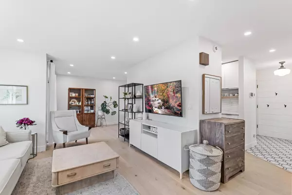 Port Coquitlam, BC V3B 6C8,3655 Shaughnessy ST #106F