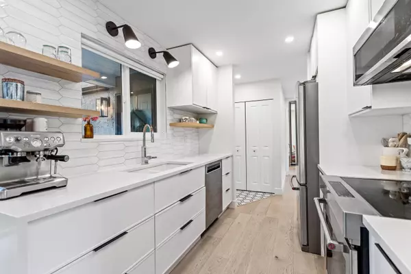 Port Coquitlam, BC V3B 6C8,3655 Shaughnessy ST #106F