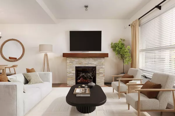 307 E 15th ST #4, North Vancouver, BC V7L 2R6