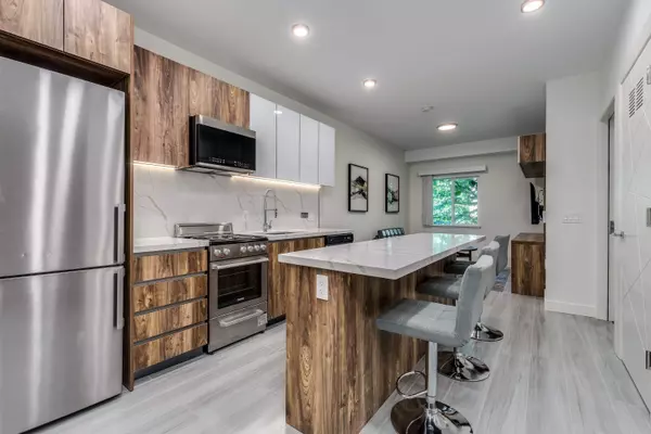 Vancouver, BC V6E 1L4,1168 Pendrell Street #209