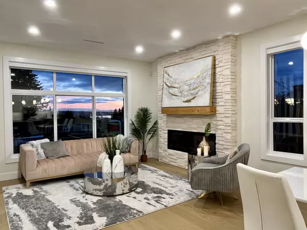 901 Edgar AVE #101, Coquitlam, BC V3K 2K1