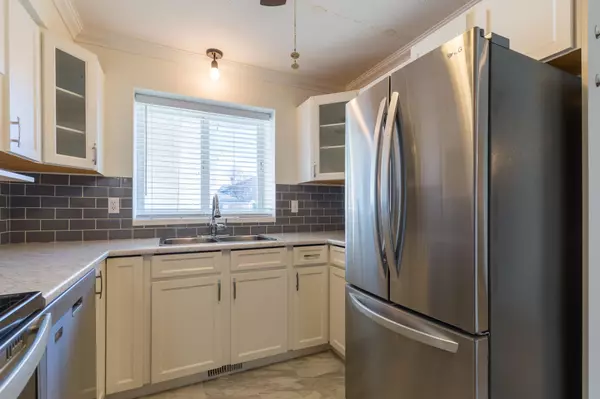 Chilliwack, BC V2R 3E8,45435 Knight RD #3