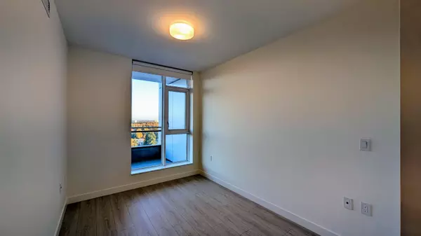 Surrey, BC V3T 0X2,13675 107a AVE #2612